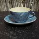 Tasse et soucoupe bleues
