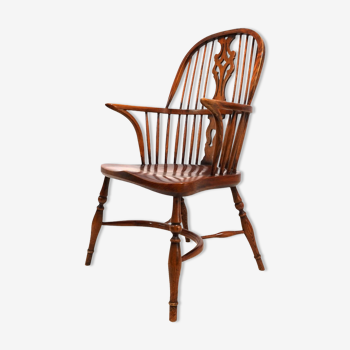 English Windsor chair with armrests