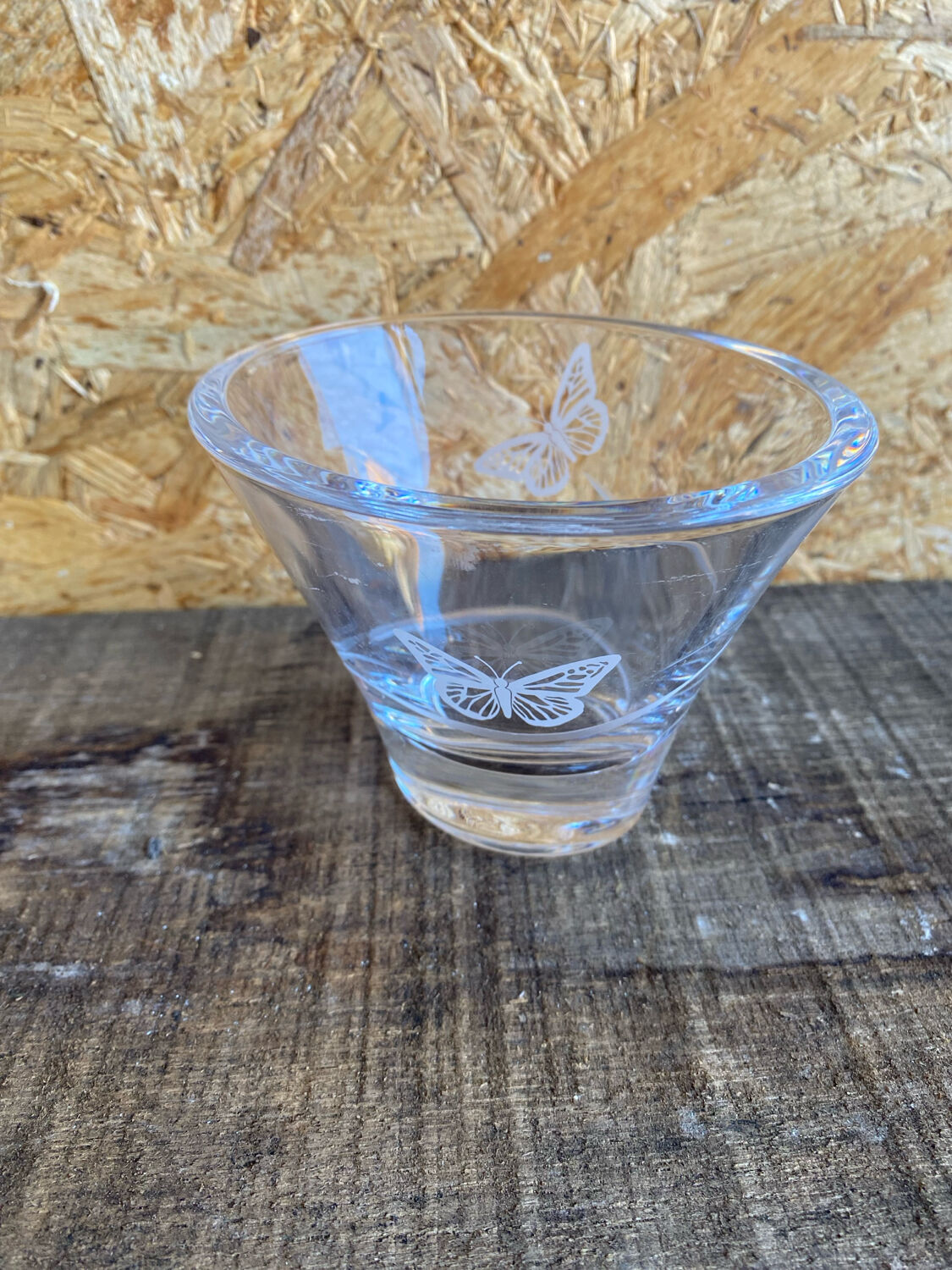 Old cut crystal d'arques pocket bowl with engraved butterfly decoration vintage