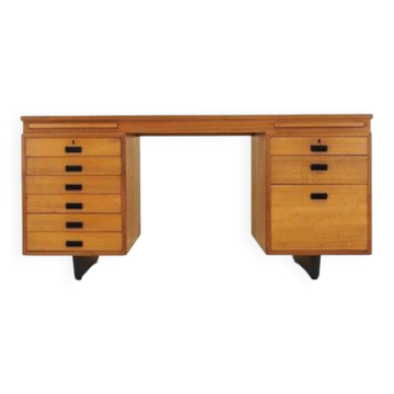 Bureau exécutif avec neuf tiroirs et surface extensible, placage de teck, Nipu, Danemark, années 1970.