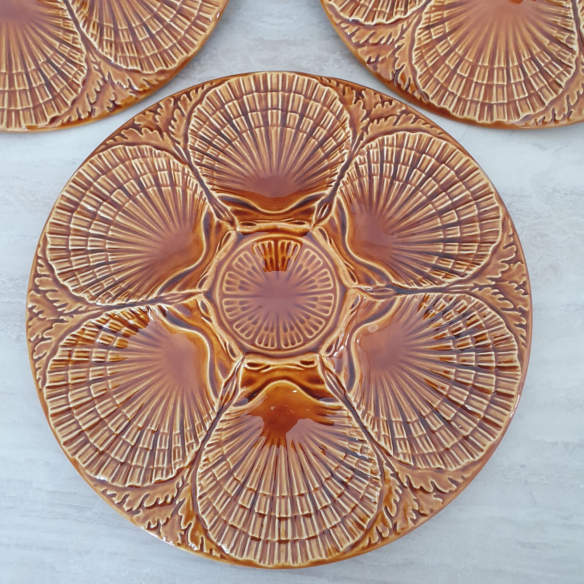 Scallop shell plates St Jacques by SECLA Portugal Barbotine