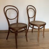 Pair of Thonet chairs model n° 10 of the 1890s in curved wood