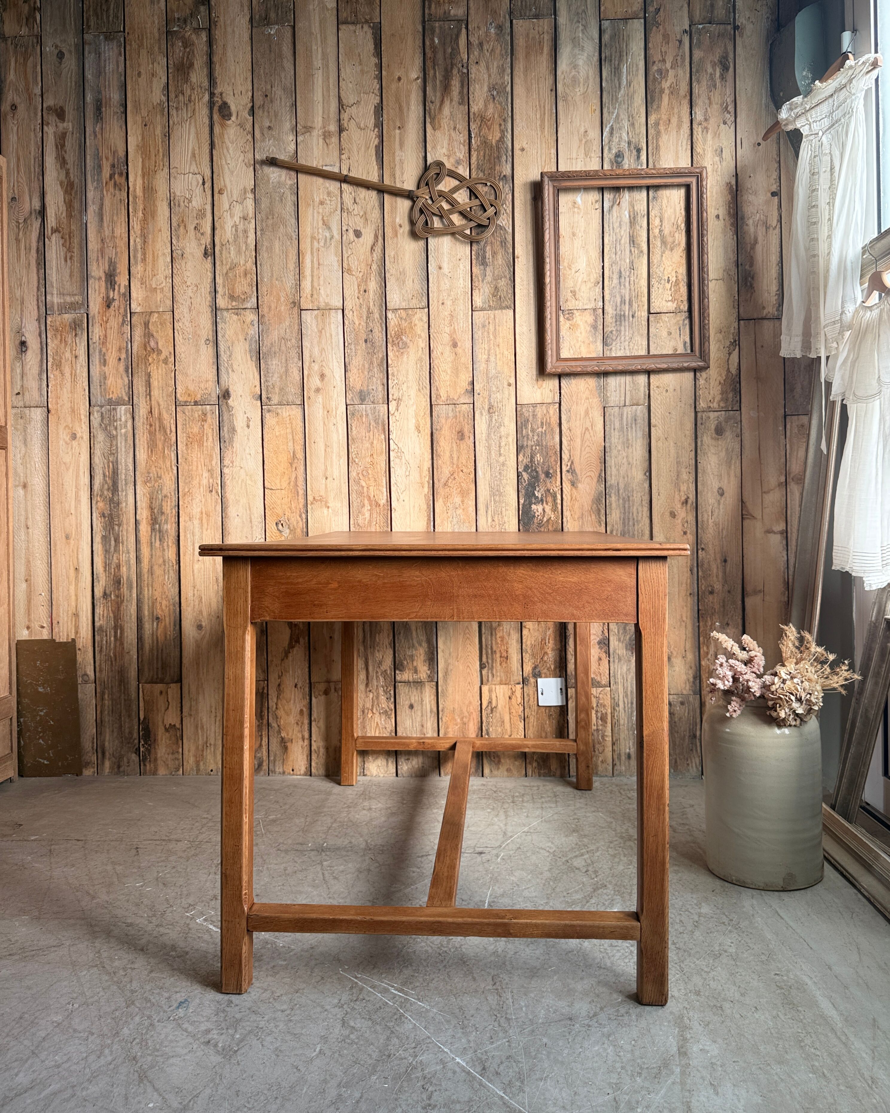 Vintage oak desk from the 1950s (renovated)