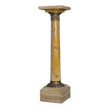 Onyx column from the late 19th century
