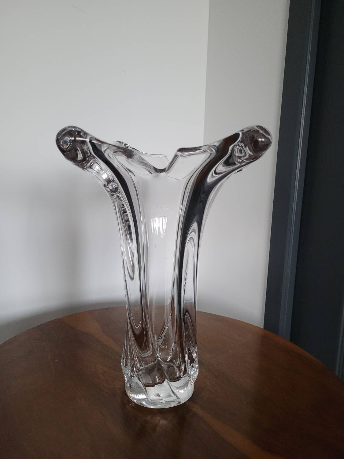 Vannes crystal vase