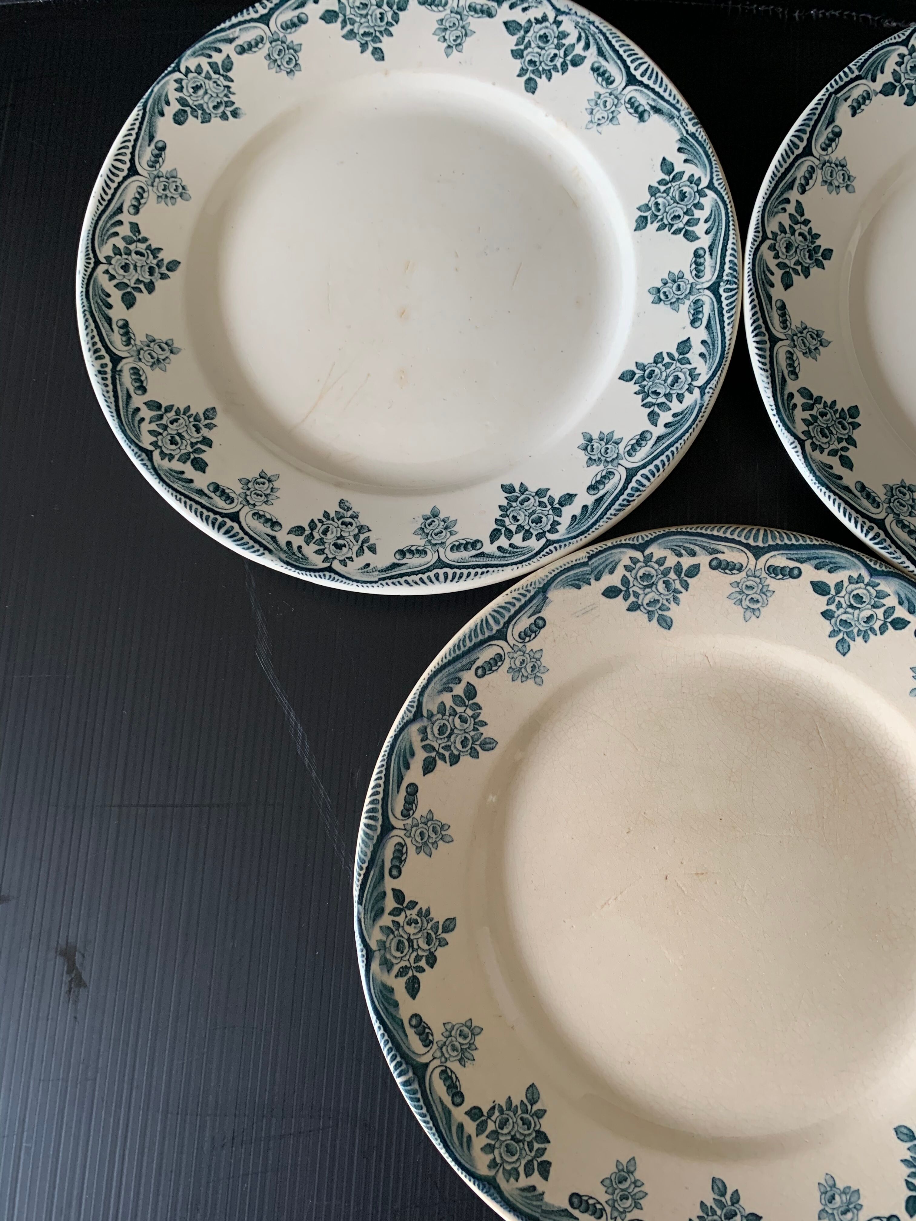 3 plates Iron Earth HB and Co.