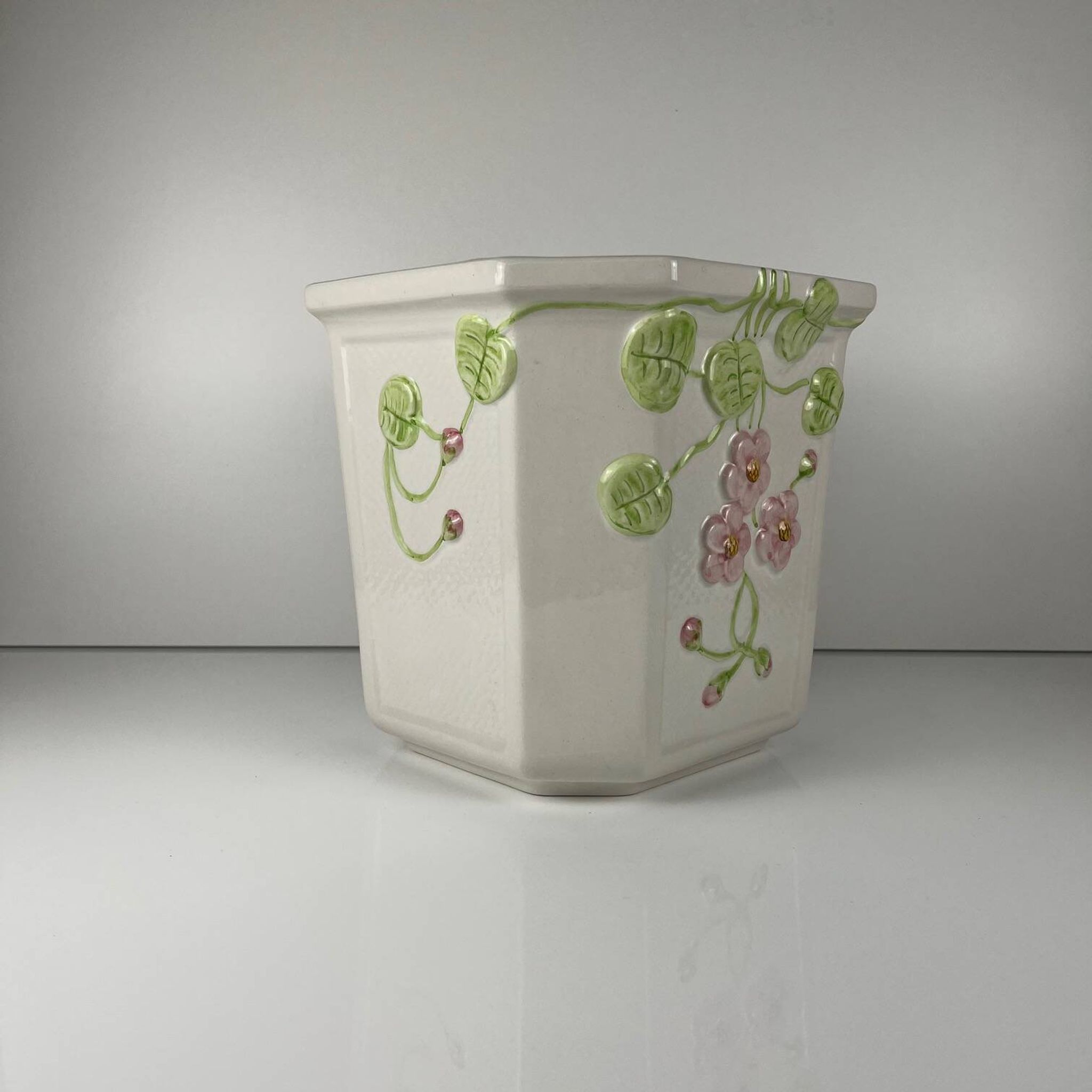 Cache-pot en barbotine, Martan, Portugal 1960-80
