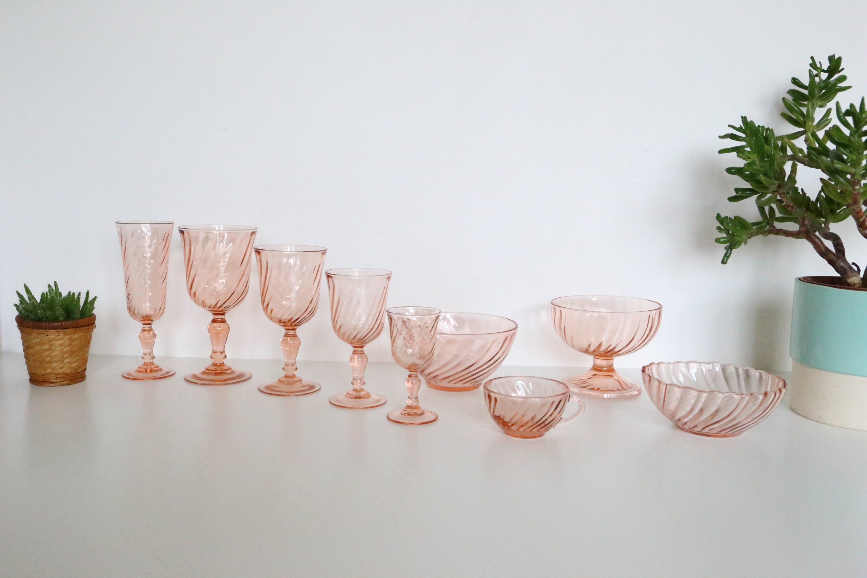 Pink glass wine glass, Rosaline, from Arcoroc