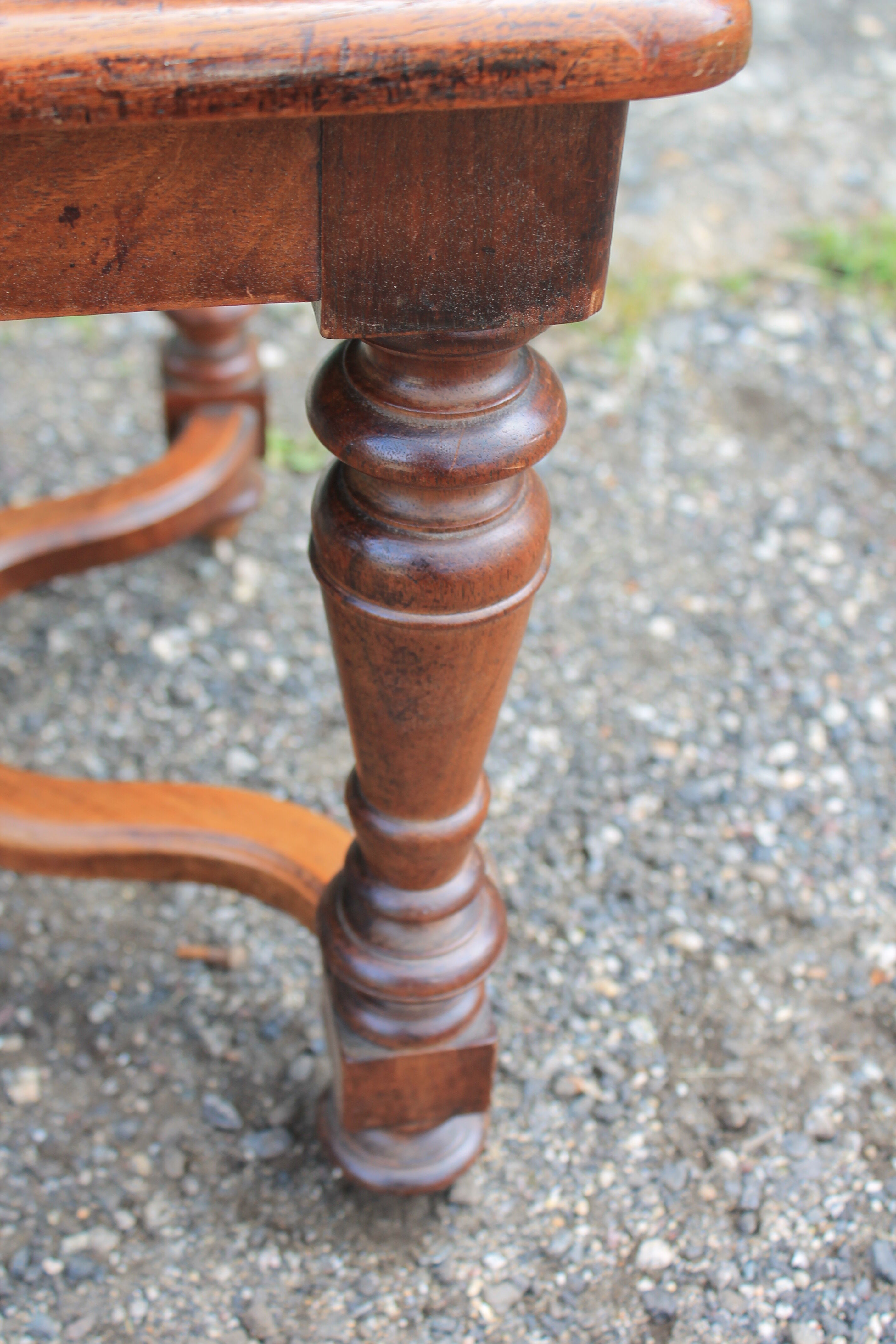Set of 6 walnut chairs