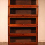 Globe Wernicke Library in oak, 5 pieces.