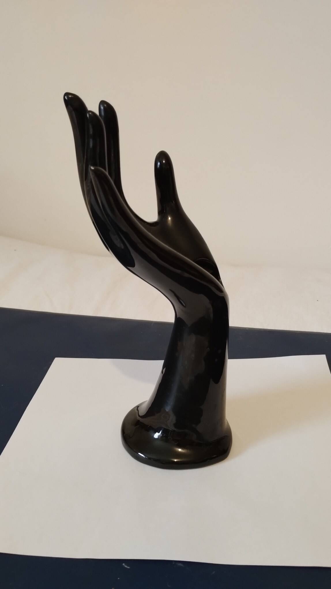 Hand ceramic ring holder JMR