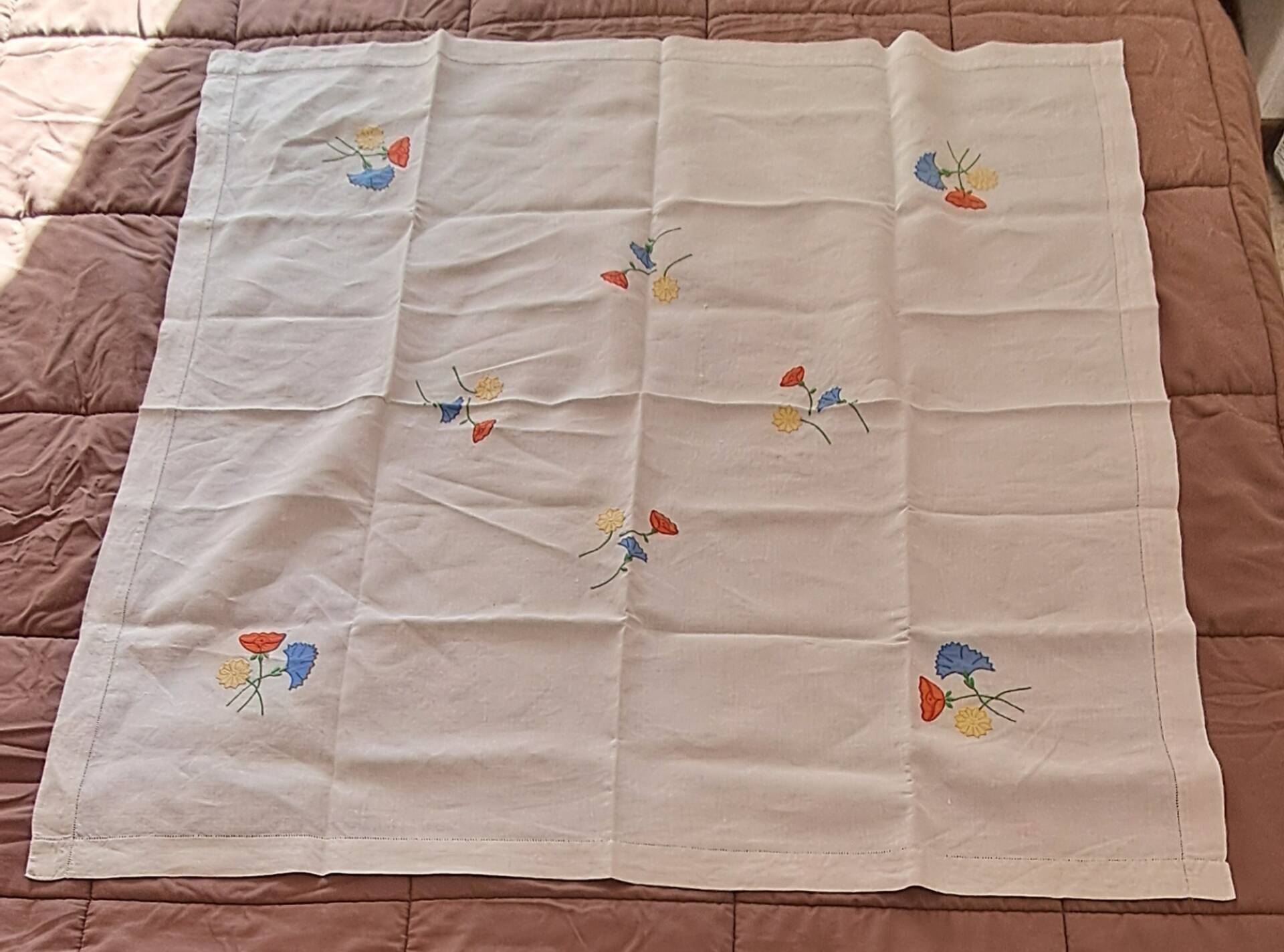 Vintage square linen tablecloth hand-embroidered with floral patterns — 1950s/60s