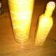 Pot et bouteille jaune ocre