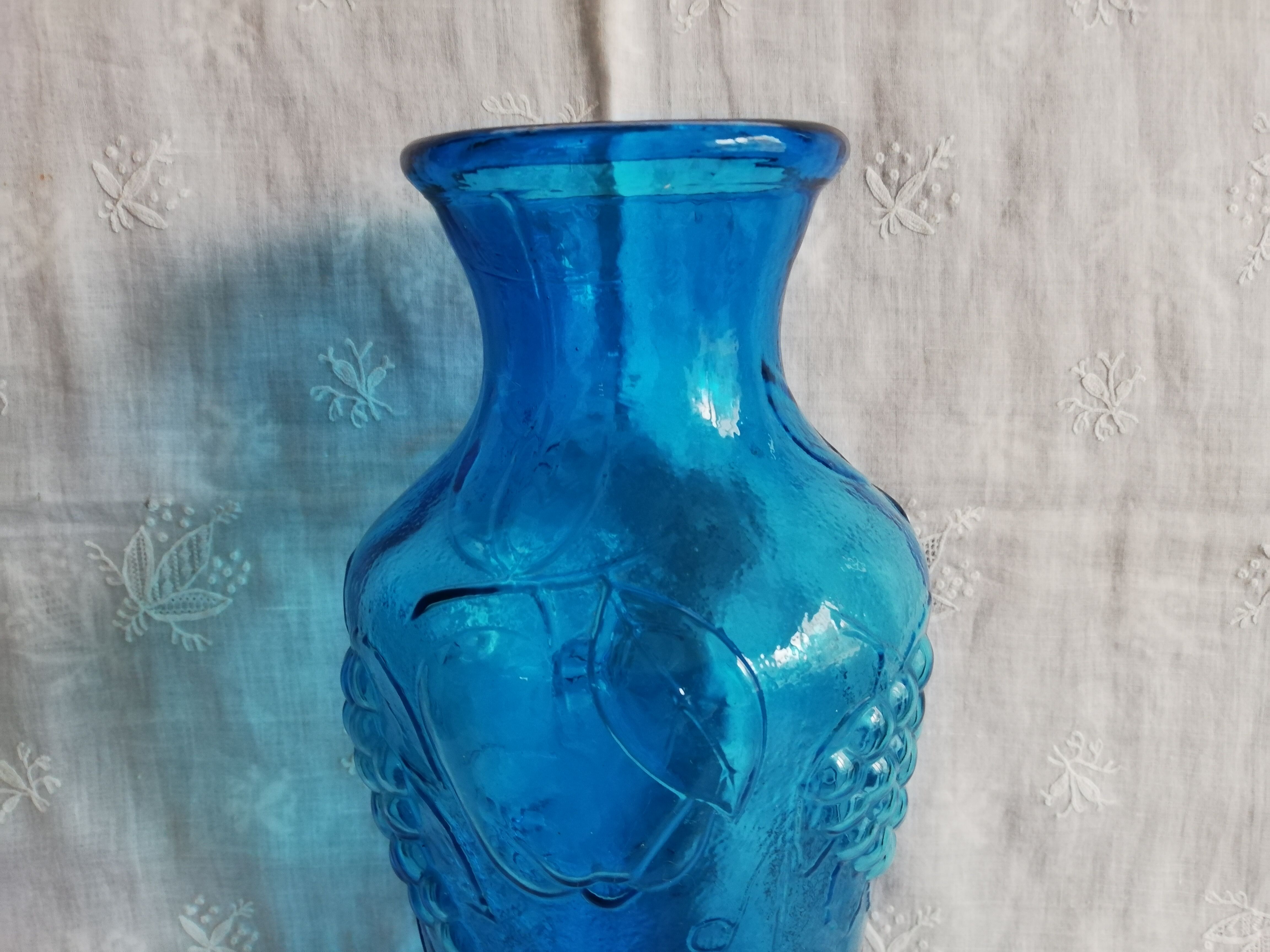 Italian vase in engraved blue glass