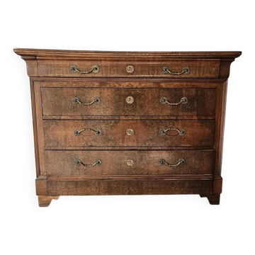 Important Louis-Philippe chest of drawers in patinated walnut, 19th century.