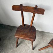 Paire de chaises tripodes savoyardes art populaire chêne