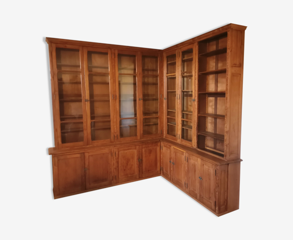 Ancien meuble de pharmacie en angle