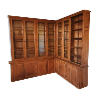 Ancien meuble de pharmacie en angle