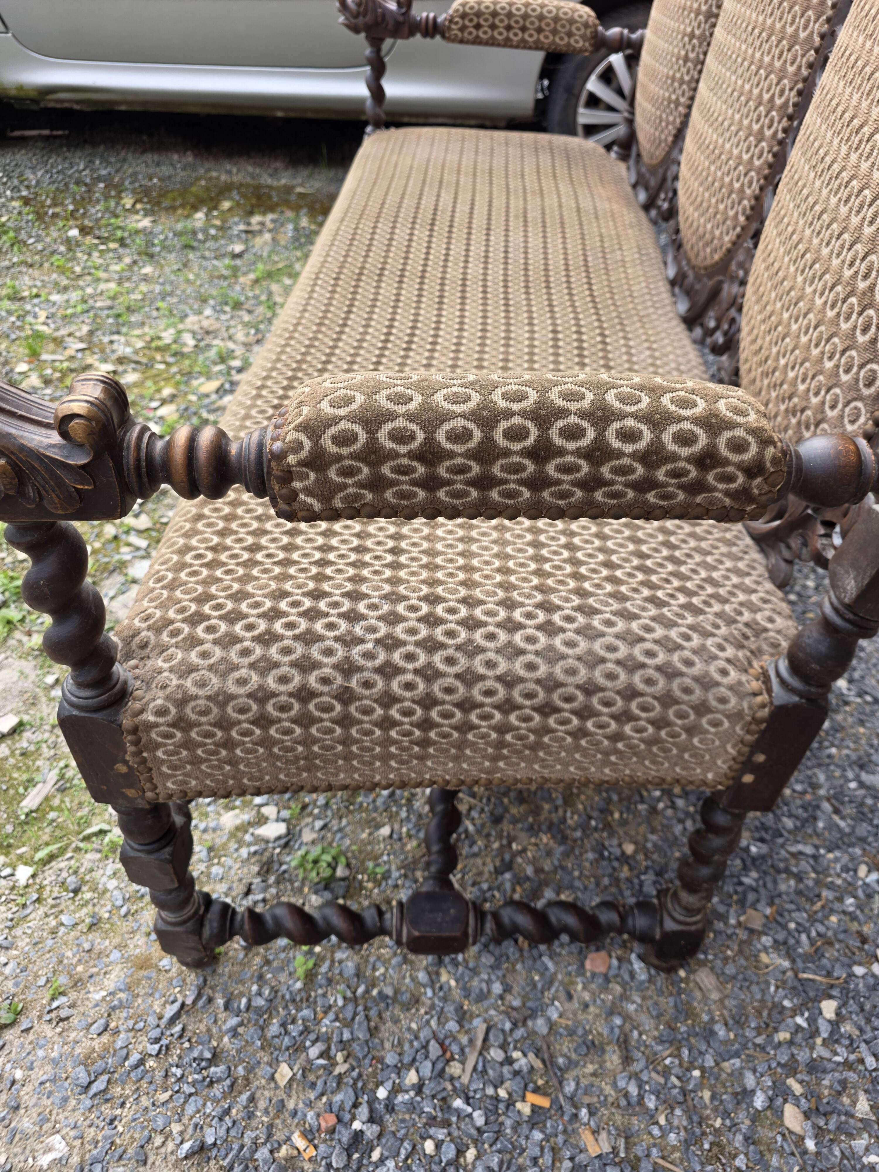Three-seater armchair in Louis XIII style made of oak from the 19th century.