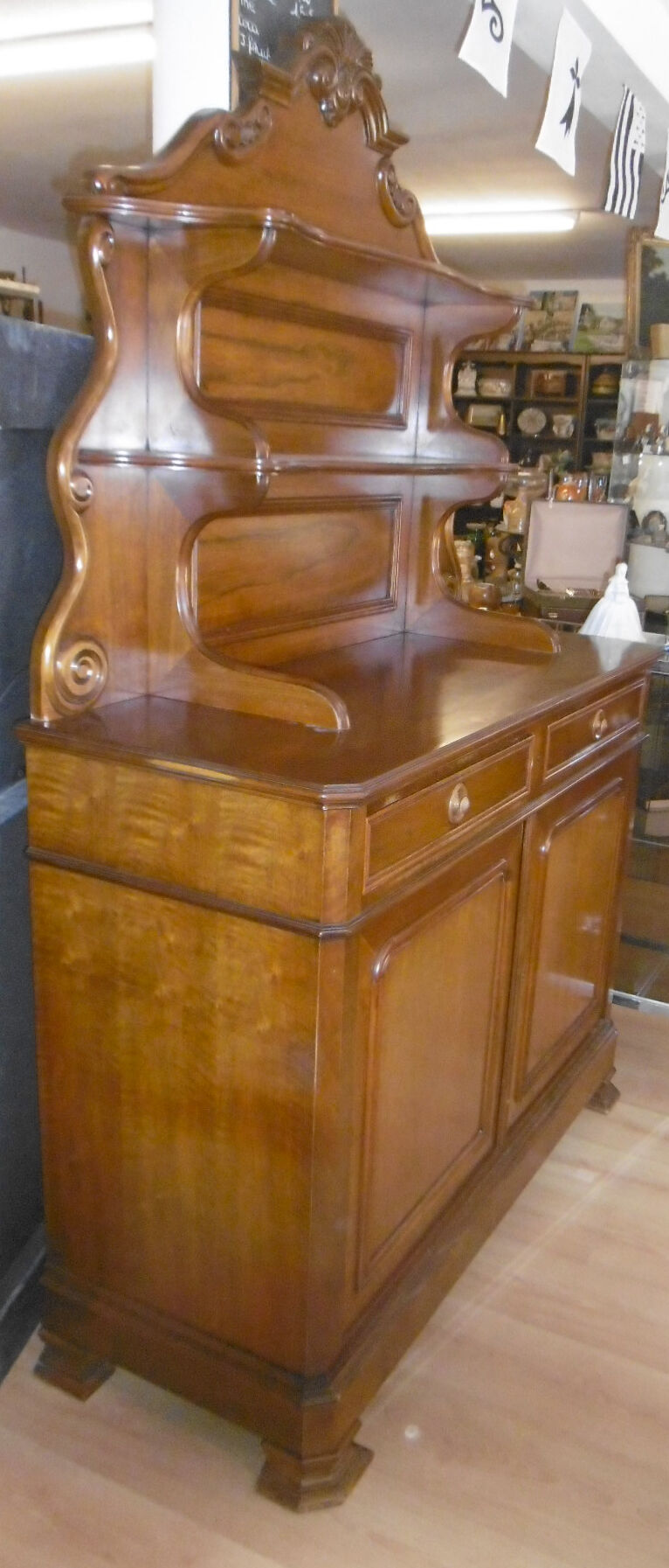 Buffet saint hubert style Louis Philippe solid walnut