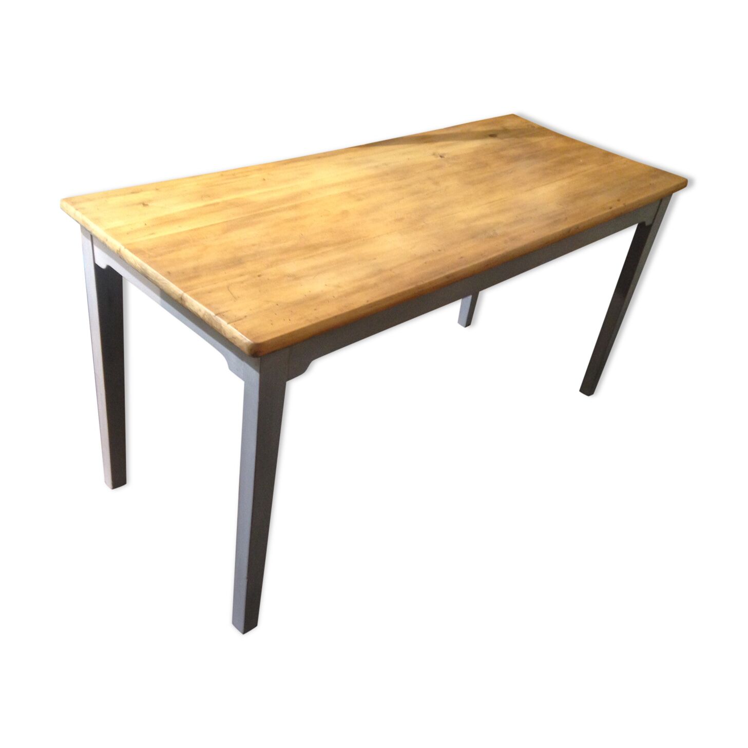 Pine table
