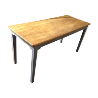 Pine table