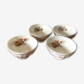 Set of 4 small vintage bowls