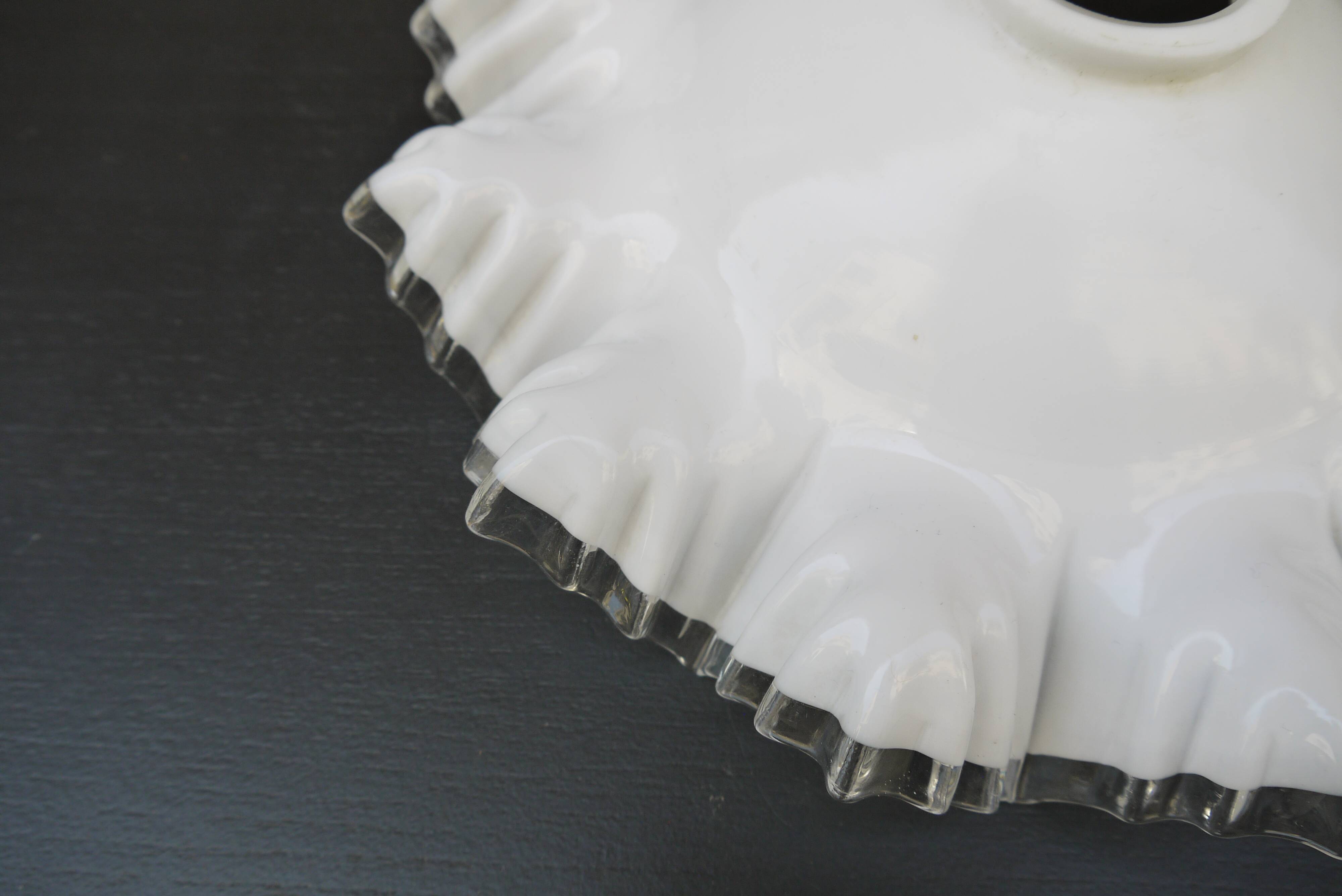 Glass flying suspension