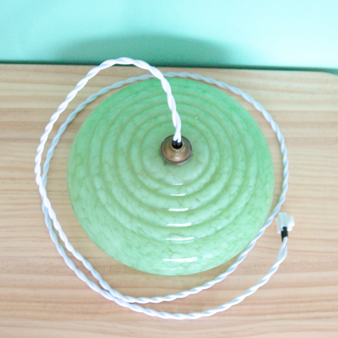 Green clichy glass suspension
