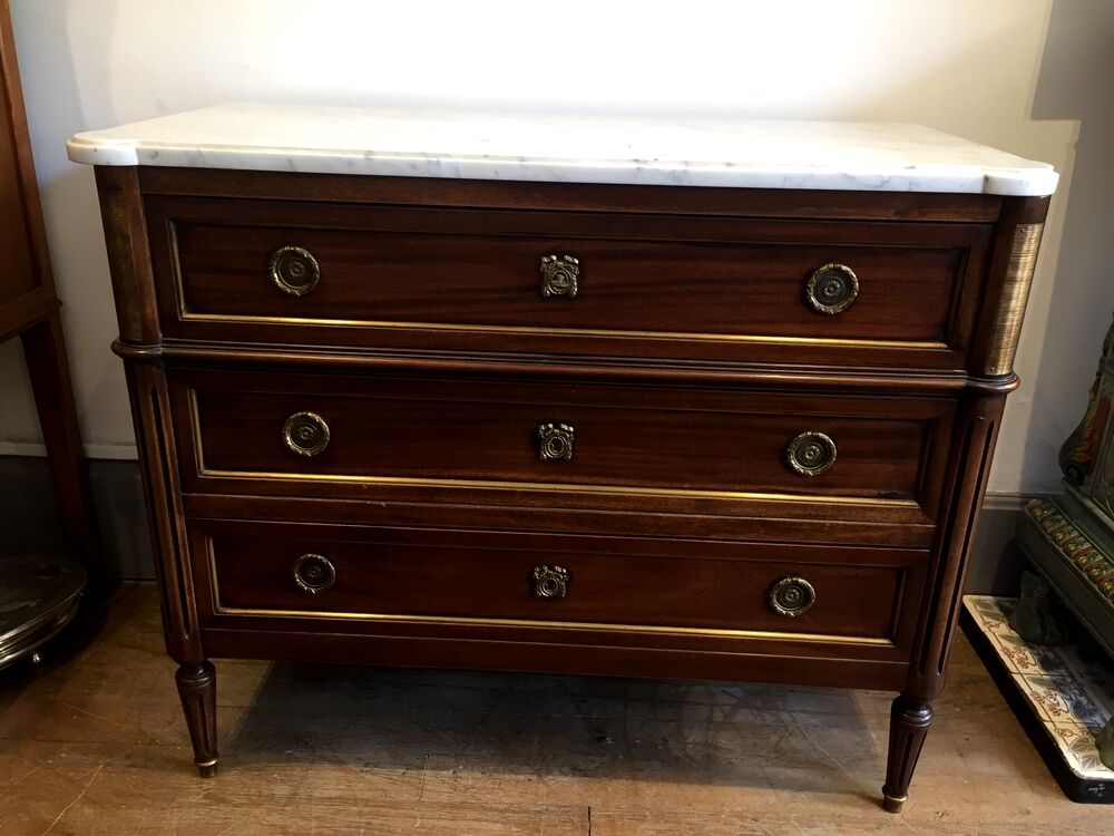 Louis xvi style chest of drawers in mahogany