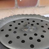 Old pique flowers on pewter feet 95%