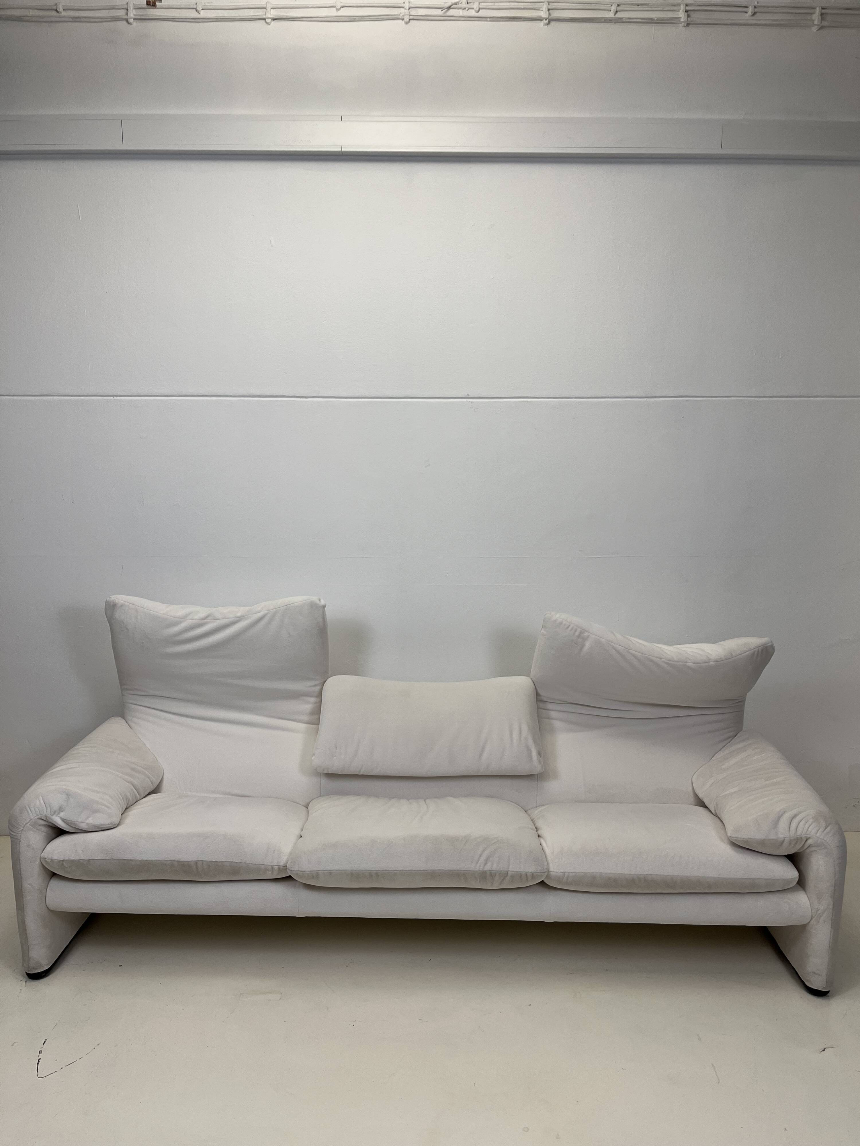Sofa Maralunga by Vico Magistretti for Cassina