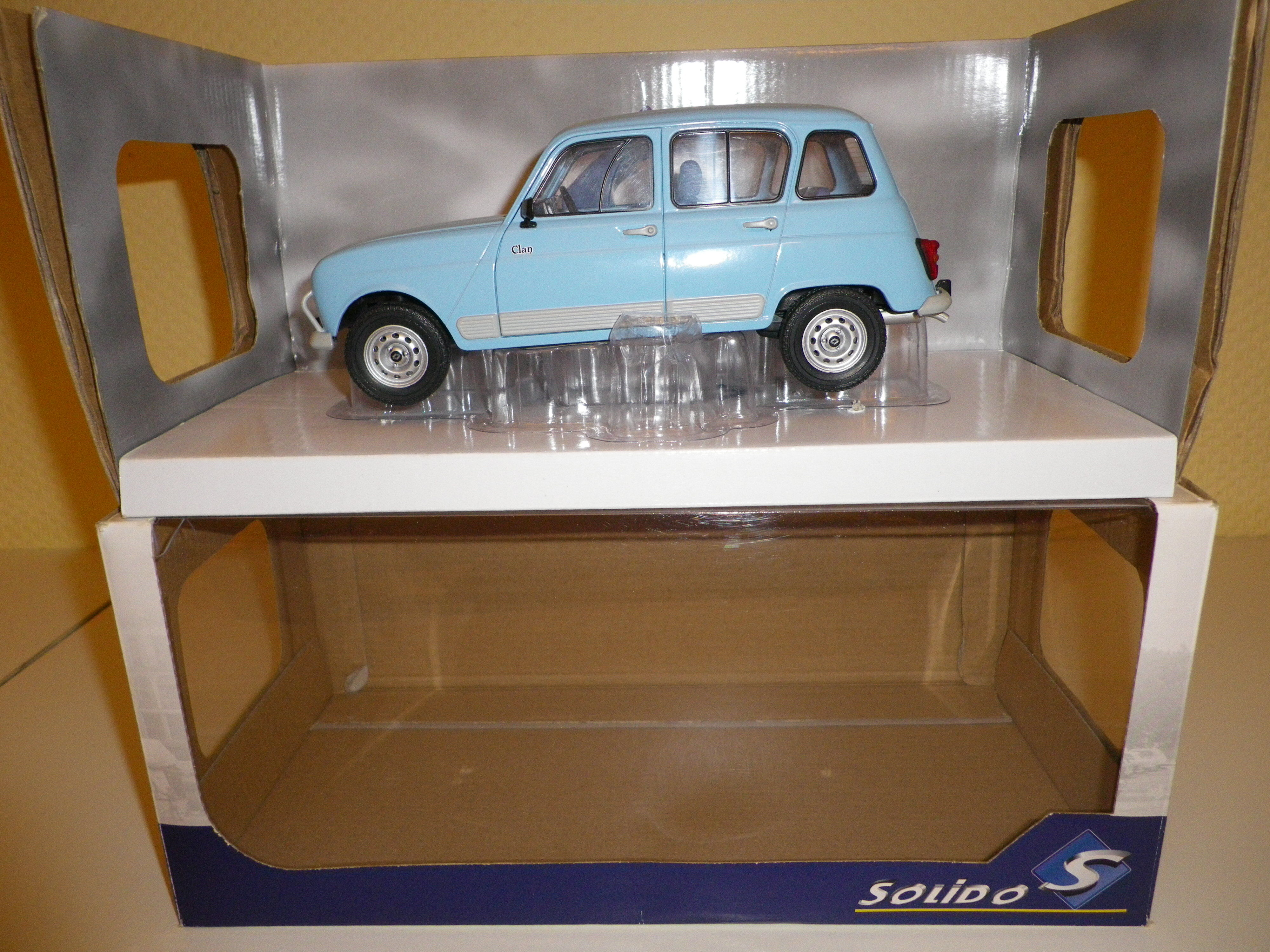 Renault 4 GTL Clan Collection - Solido - 1/18 - in its original box