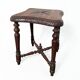 Tabouret ancien en bois sculpté en chêne massif