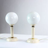 Paire de lampes en verre opalin, Tchécoslovaquie années 1970