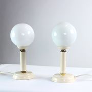 Paire de lampes en verre opalin, Tchécoslovaquie années 1970