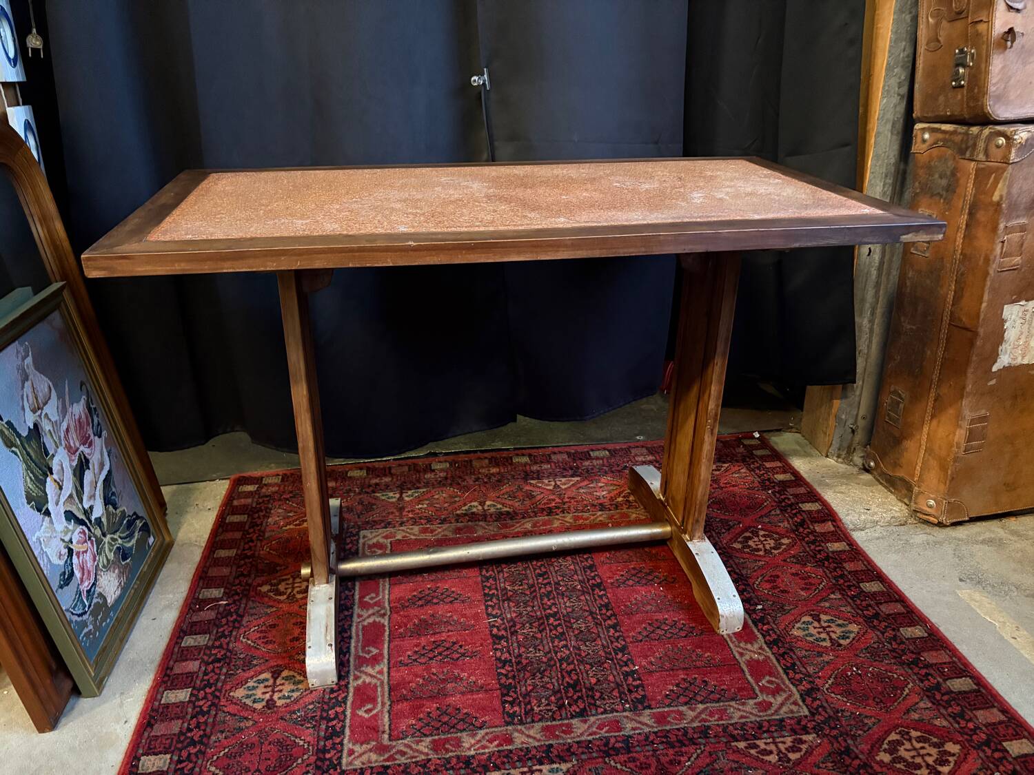 Vintage bistro table in wood and metal – Authentic & sturdy