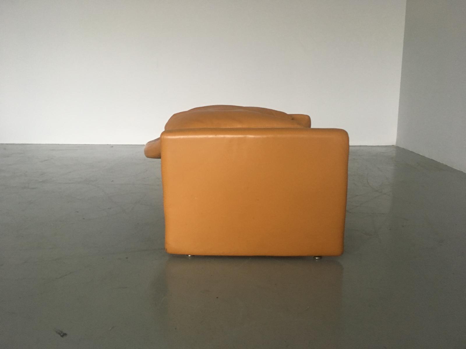 Set of 2 chairs P60 with ottoman by Vittorio Introini for Saporiti 1960