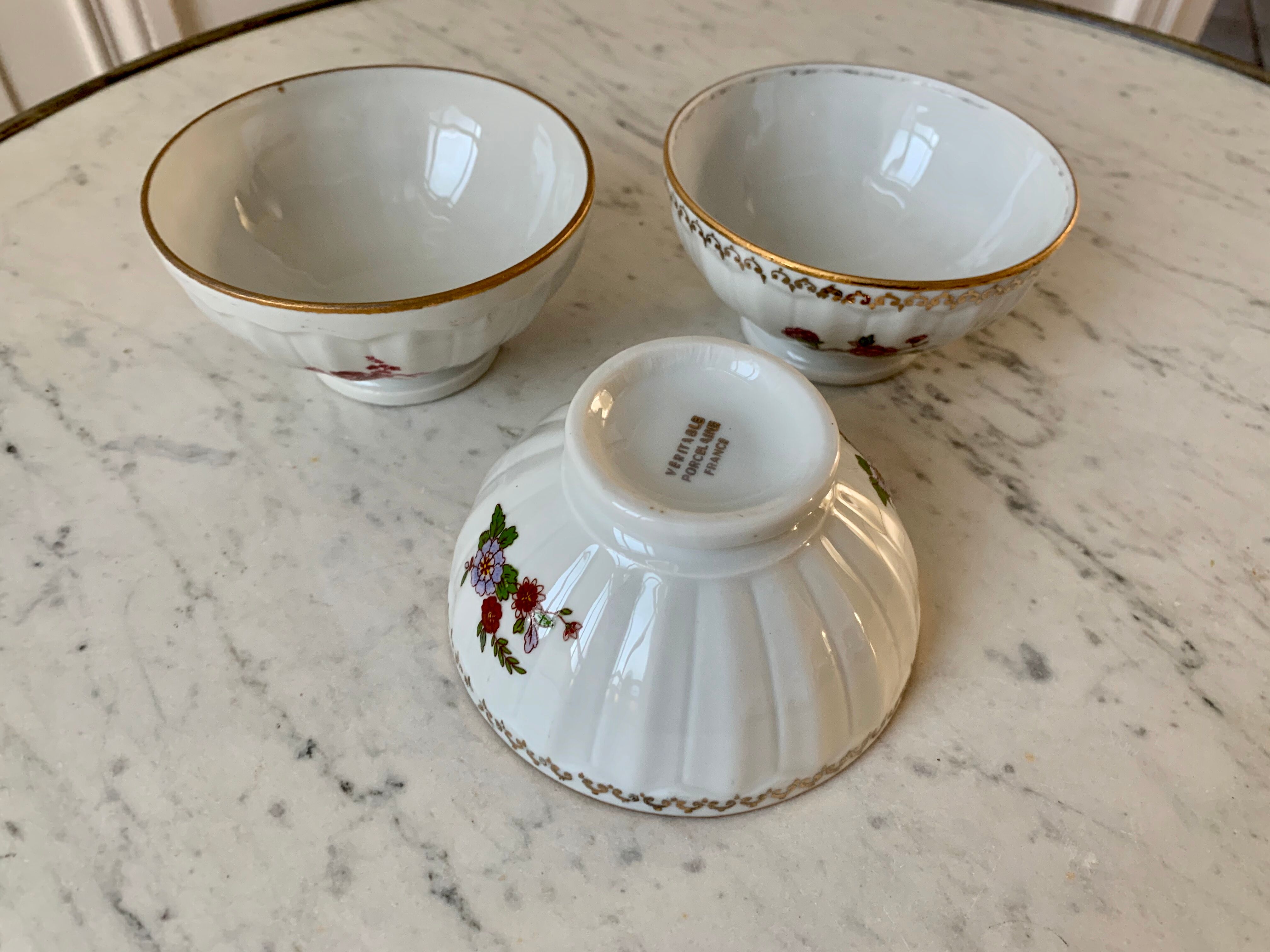 Trio de bols à fleurs en porcelaine années 50