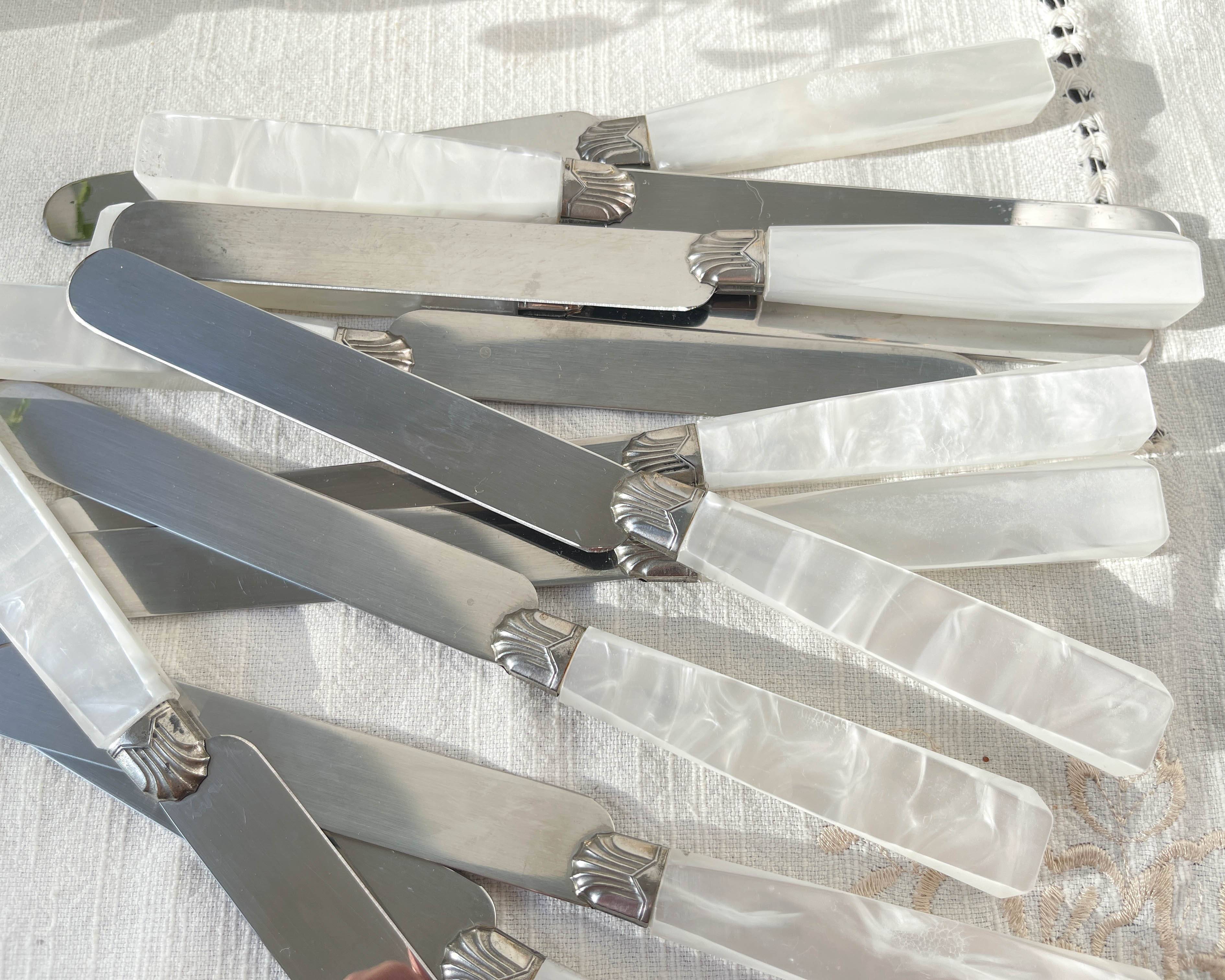 12 vintage Bakelite stainless steel knives with mother-of-pearl effect Art Deco style