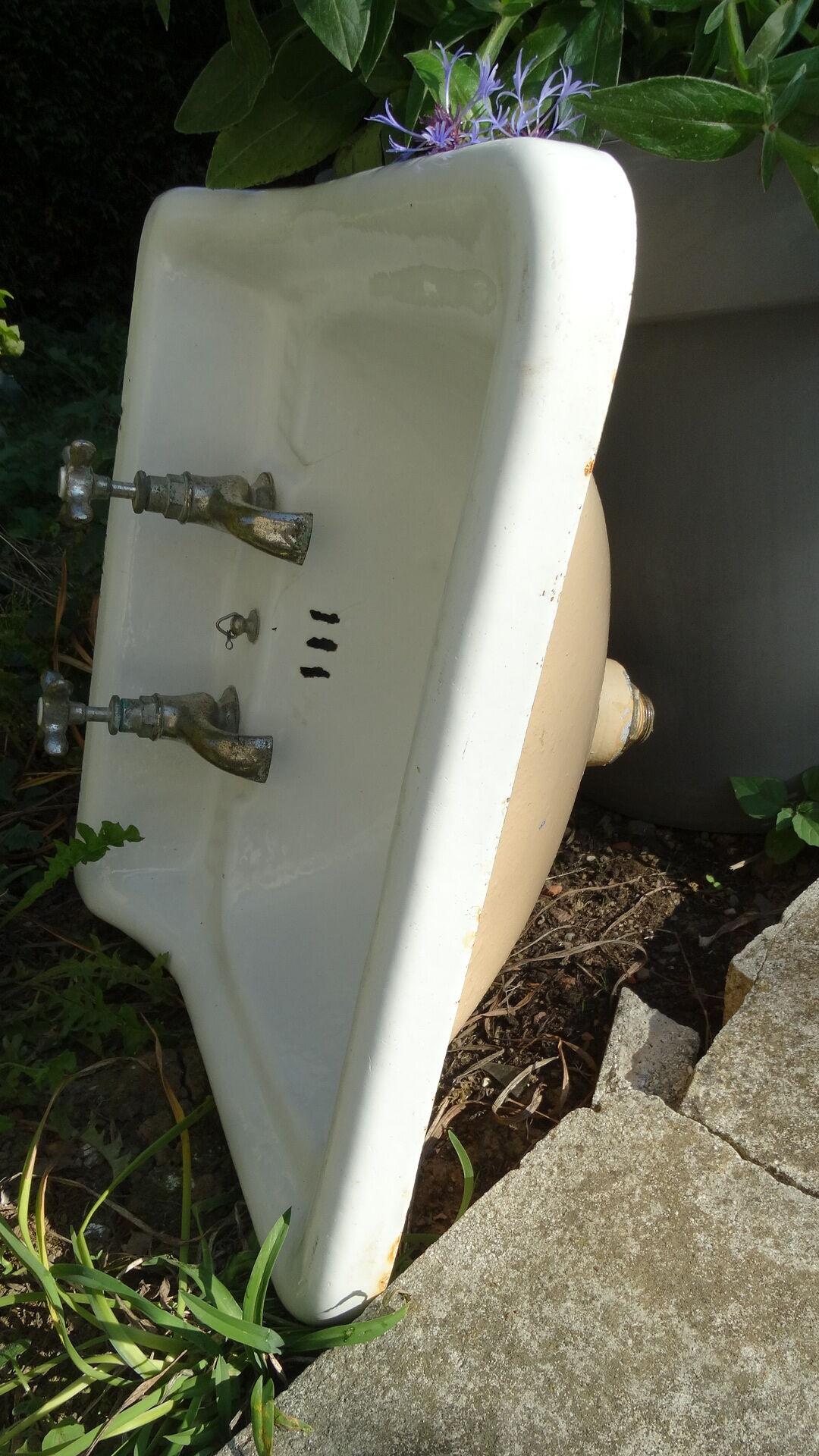 former godin-cast sink Emaillé