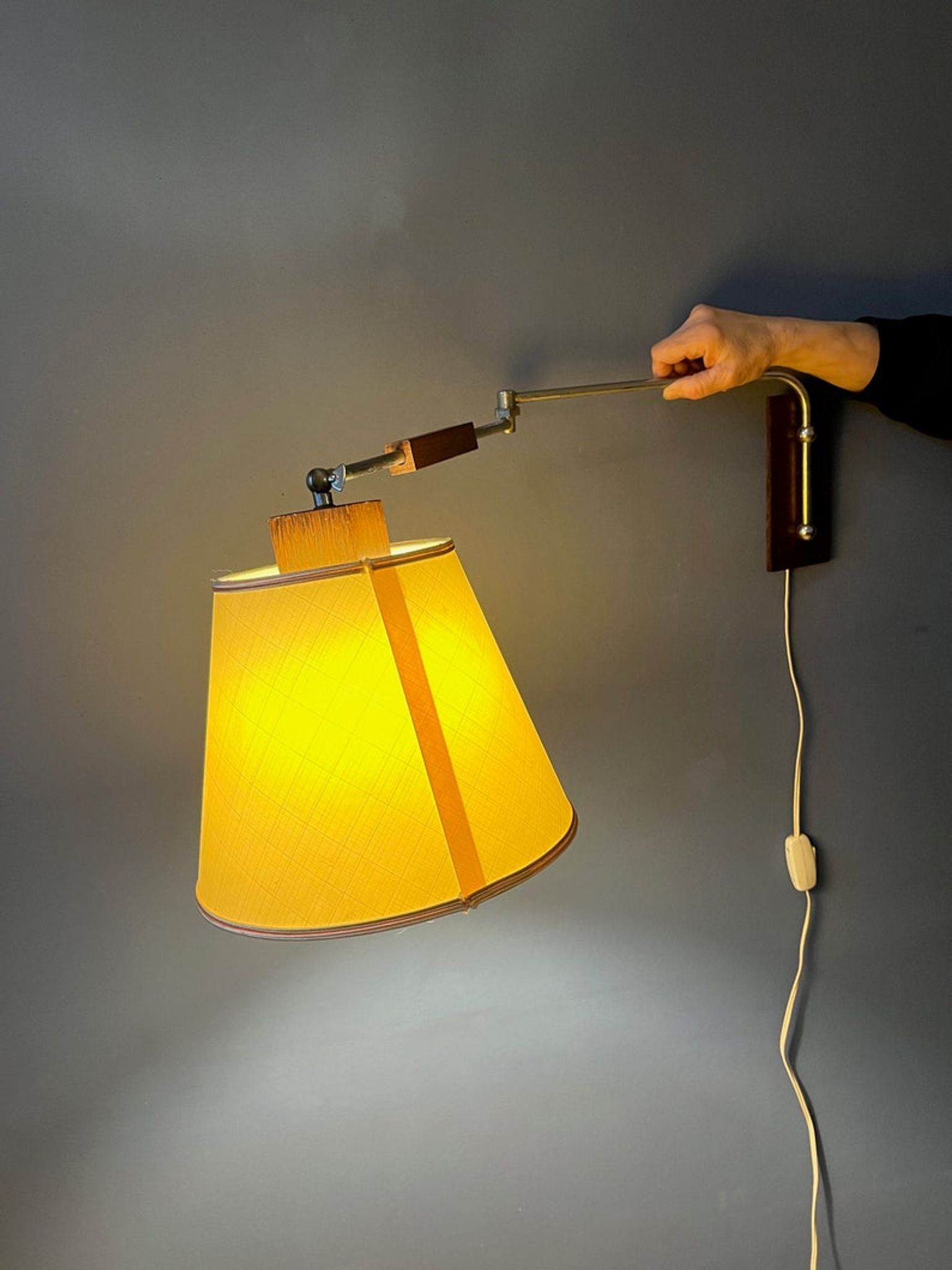 Applique lampe en bois