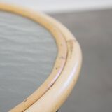 Table d'appoint/table basse ronde vintage en rotin avec plateau en verre nuageux