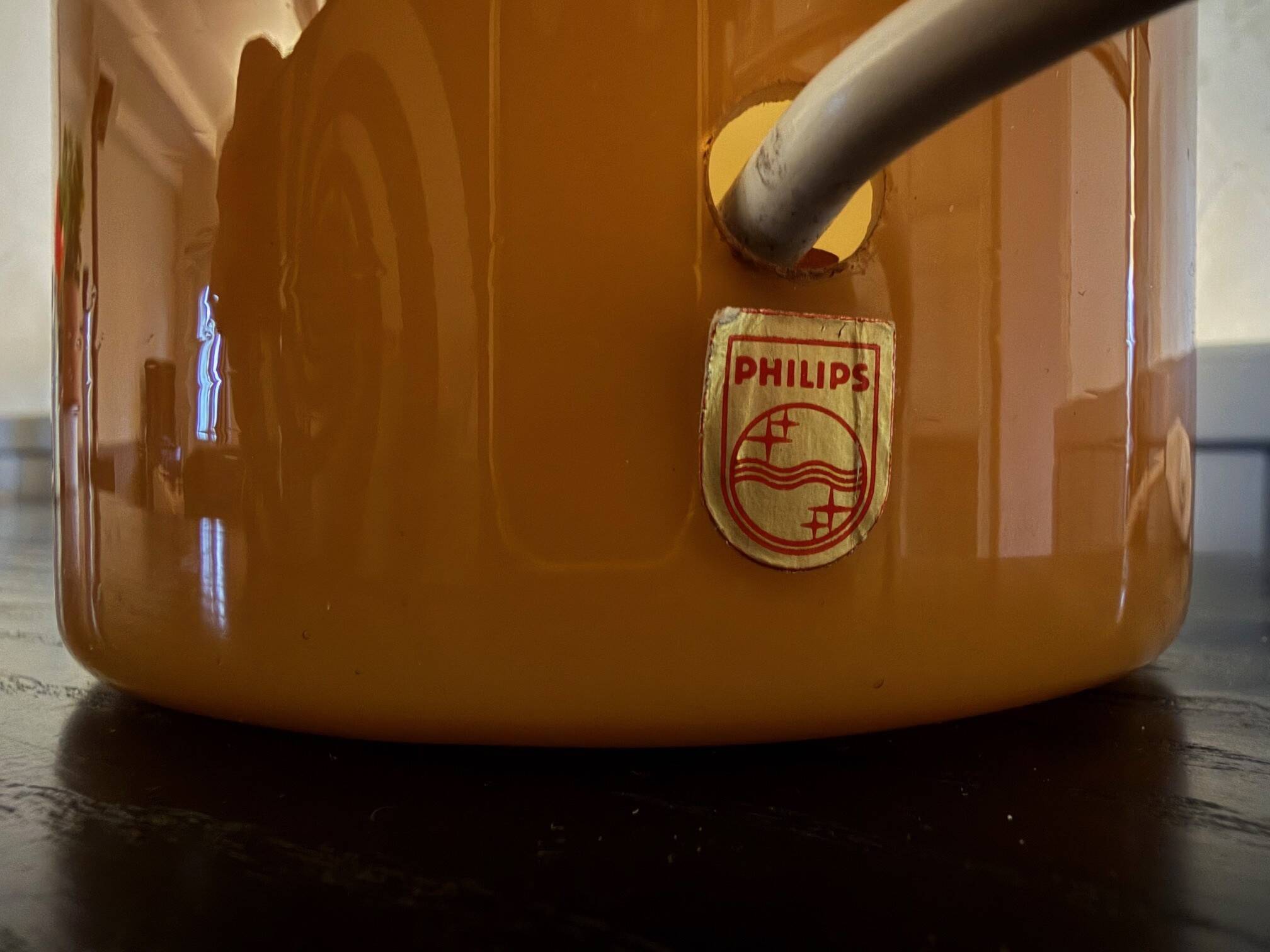 Exceptional philips tobruk lamp, honey yellow/champagne, 1970s – color