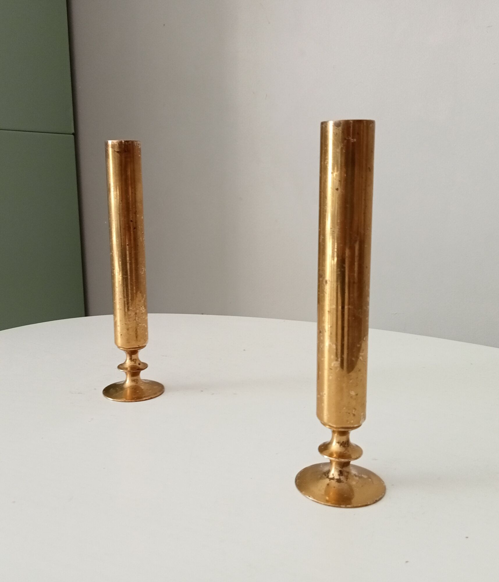Pair of soliflores in solid brass folk art early twentieth century