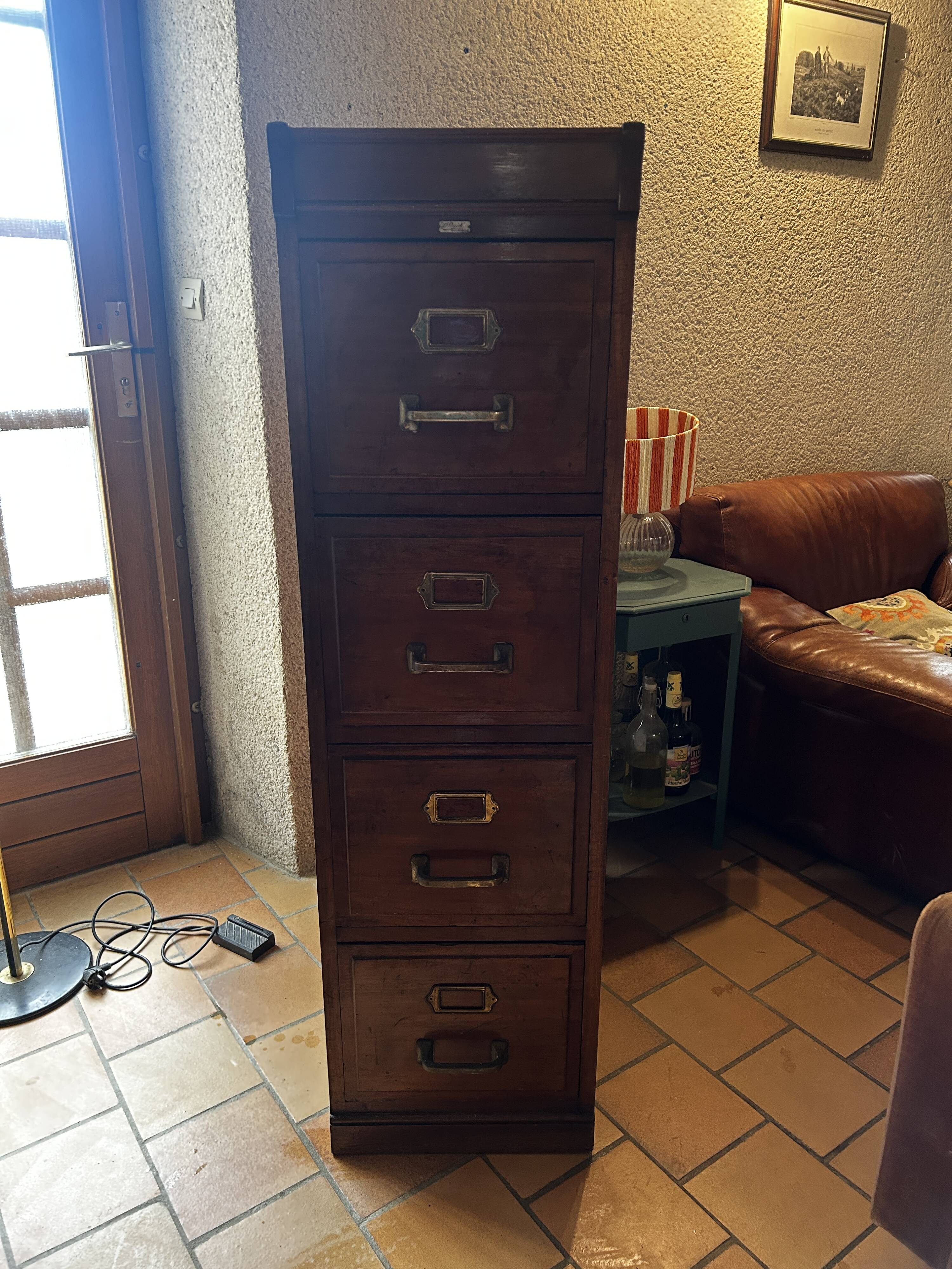 Vintage filing cabinet "the Quick"