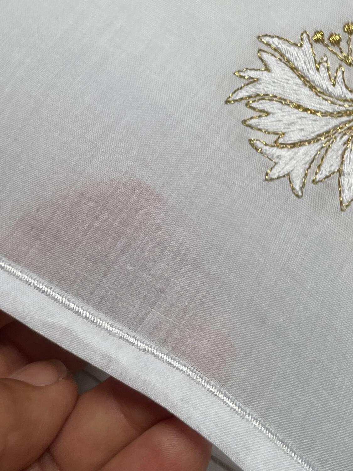 lot de 4 serviettes neuves  brodées