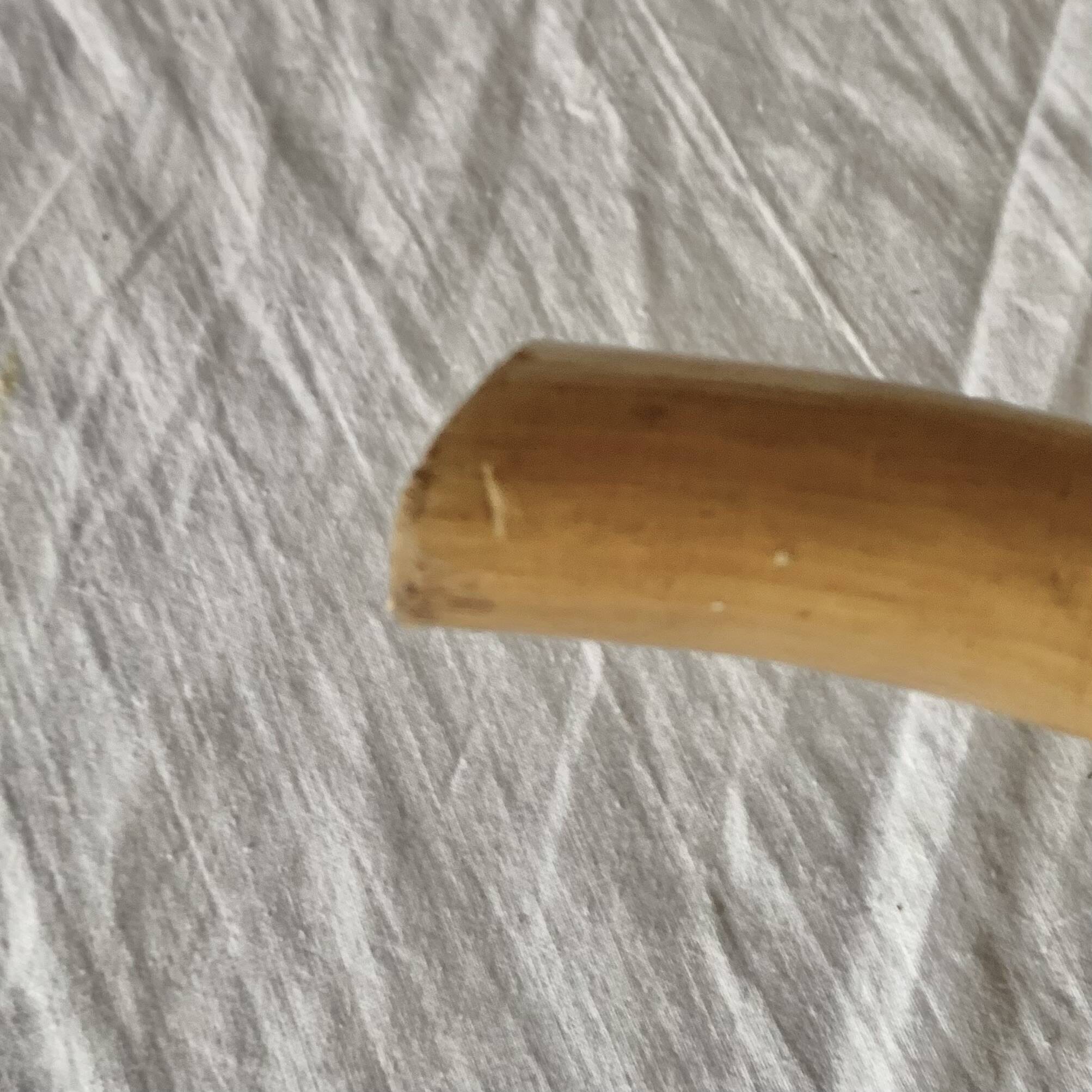 Porte-revue vintage en osier et bambou