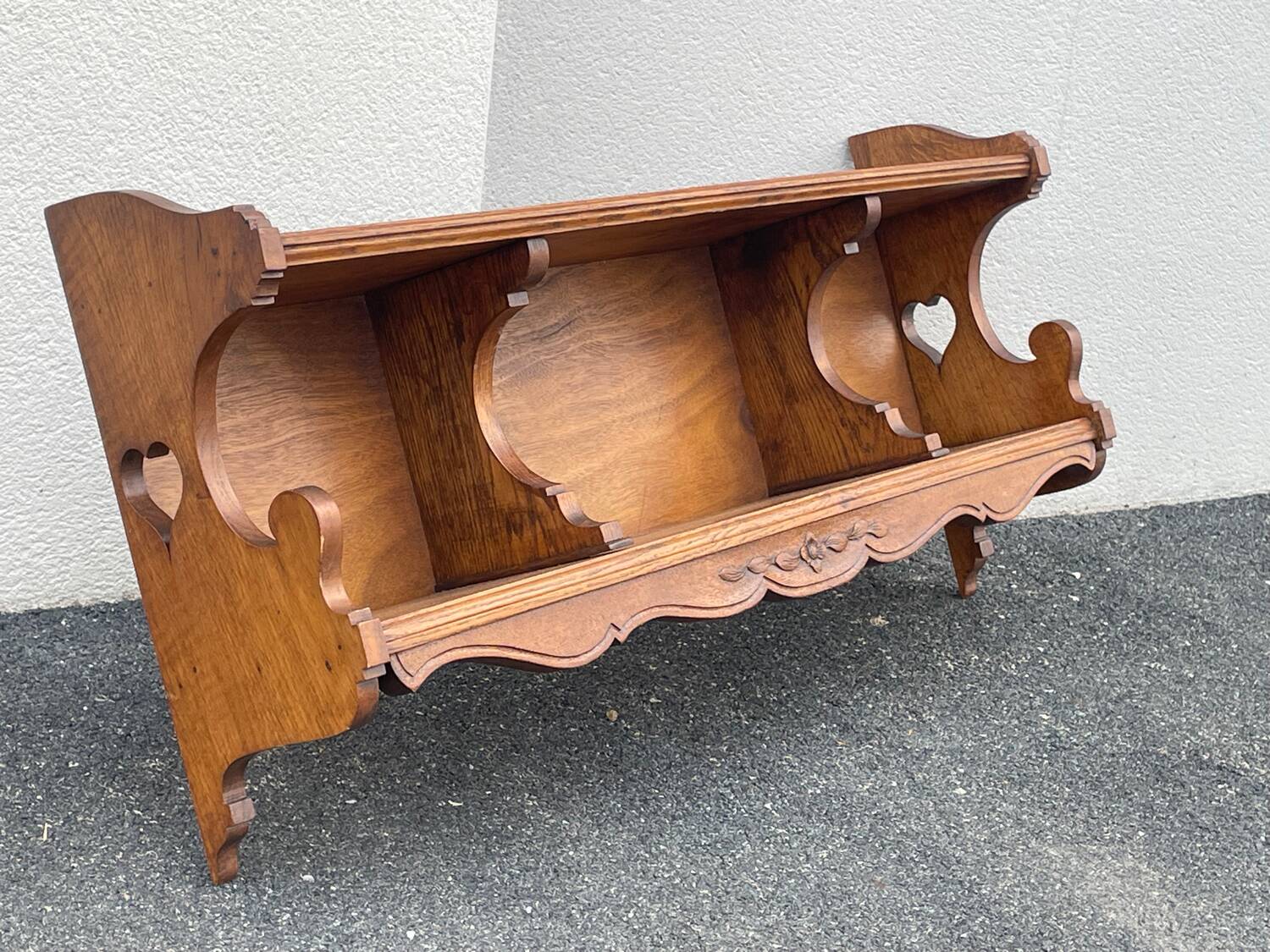 Early 20th-century display cabinet.