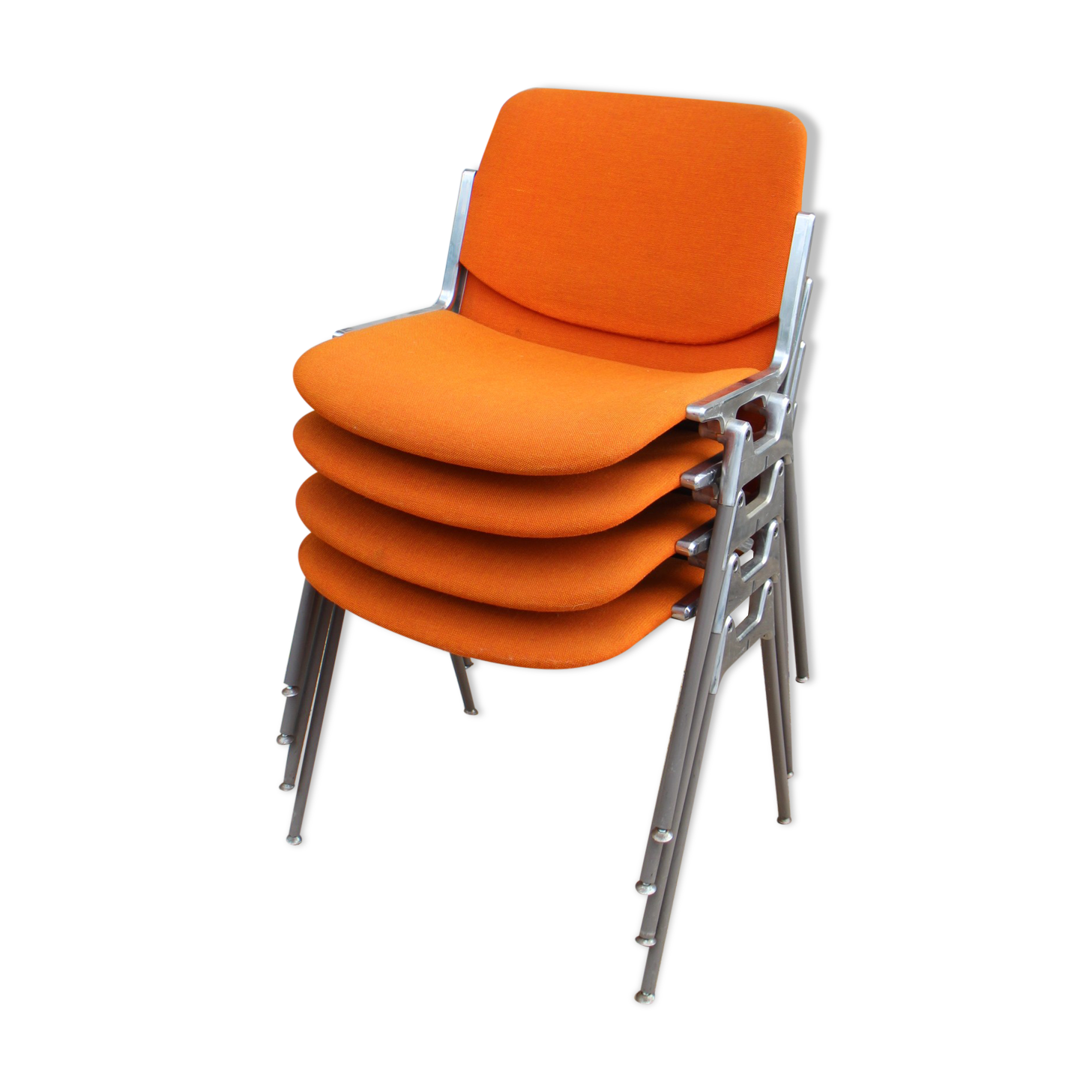 4 chaises DSC 106 Giancarlo Piretti Castelli